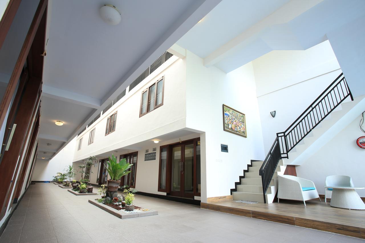 Legian Village Residence Семиньяк Экстерьер фото